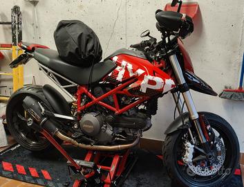 Ducati hypermotard 796 