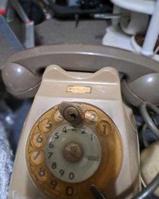 telefoni 