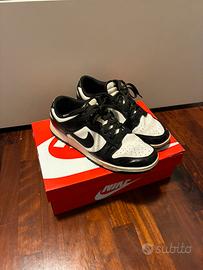 Nike dunk low bianche e nere