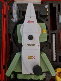 stazione totale Leica TCR1202