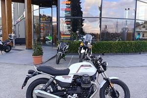 Moto Guzzi V7 SPECIAL Bianco 1969