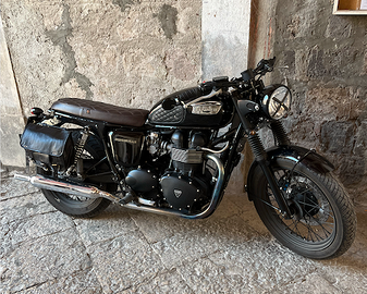 Triumph Bonneville ALL BLACK