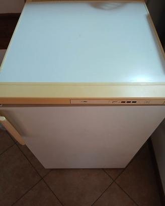 Congelatore con cassetti