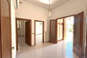Appartamento di 134 m² con 5 locali e box auto a P