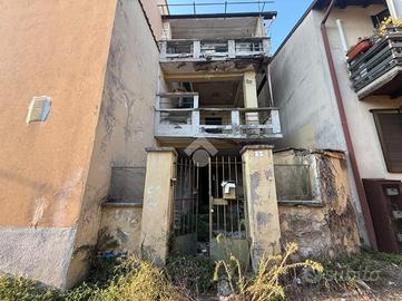 RUSTICO A CAPRIATE SAN GERVASIO