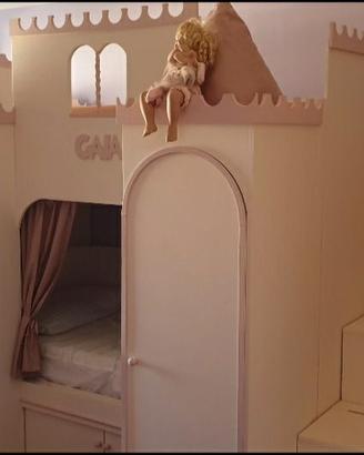 Cameretta bimba a castello