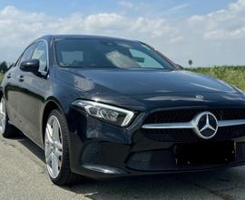 Mrecedes Benz A200 Sedan premium