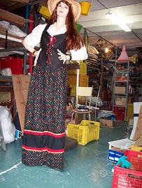 COSTUME TRADIZIONALE