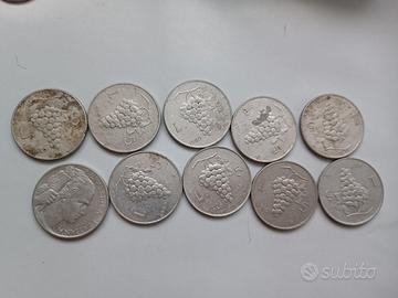 10 monete lire italiane .