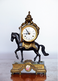 Antico Orologio Meccanico