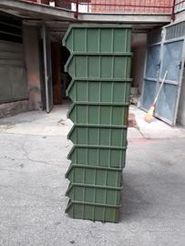 Contenitori in plastica