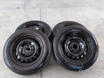 Pneumatici invernali 175/65 con cerchi .