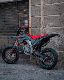 Grafiche personalizzate adesivi moto