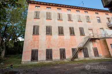 Stabile da Ristrutturare, Via Valli, Centro, Colle