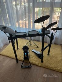 Batteria eletr. Yamaha DTX432K + cuffie AKG K77