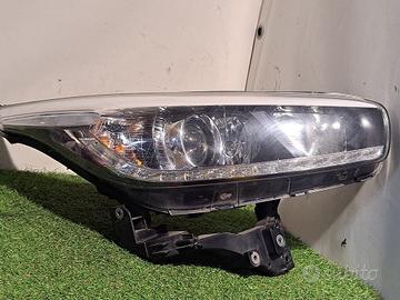 FARO ANTERIORE DESTRO KIA Cee'd 2° Serie 92102A22