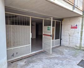 IN CER CA di UN GARAGE A PORTO SAN GIORGIO?