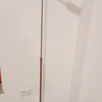 Lampada in metallo da terra 