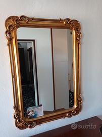 specchio con cornice in legno 