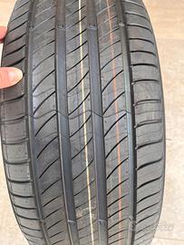 Pneumatico Michelin 235/55/18