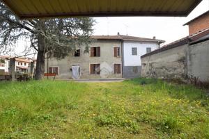 CASA SEMINDIPENDENTE A FRANCAVILLA BISIO