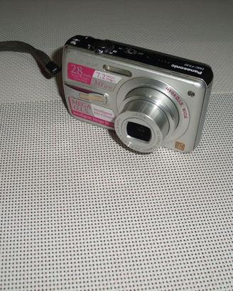 Macchina fotografica Panasonic Lumix Leica