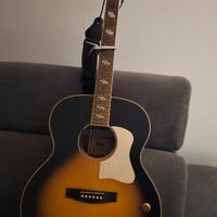 Chitarra acustica elettrificata
