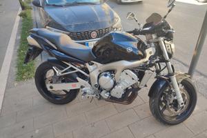 Yamaha FZ6 - 2004