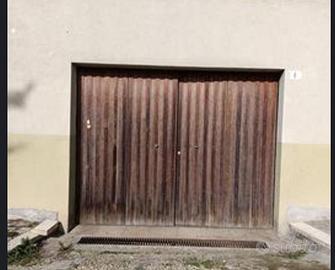 Portone in legno