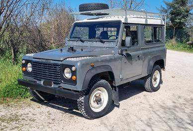 Land Rover 90 Hard Top (HT)