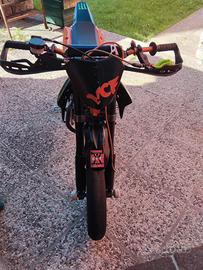 Pit bike