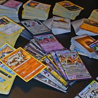 Lotto 1100 carte Pokémon Holo, Rare e comuni,