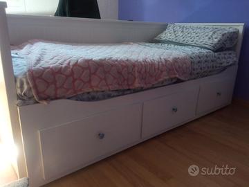 divano letto Ikea 