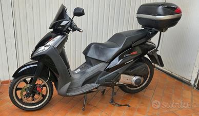 Scooter Peugeot Geopolis RS 250 - Motore Piaggio