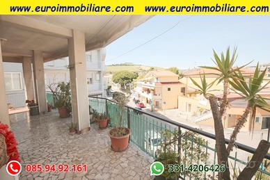 Vicino il mare e il centro con grande terrazza