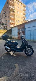 Piaggio Beverly 350 Tourer