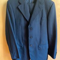 Abito da uomo blu gessato