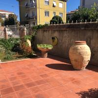 Zona Poeti prestigioso appartamento con giardino