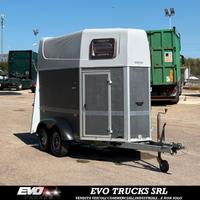 TRAILER VAN PER CAVALLI CON SELLERIA HUMBAUR