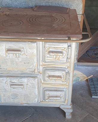 Cucina a legna con forno , congelatore a pozzo