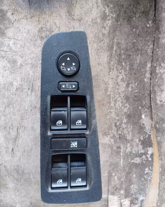 Pulsantiera alzavetri Lancia Delta 