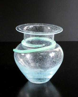 Vaso design Monica Backstrom per Kosta Boda.