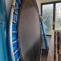 Trampolino salta salta