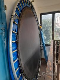 Trampolino salta salta