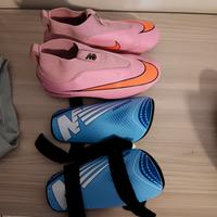 scarpini nike taglia 36 piu parastinchi bambino 
