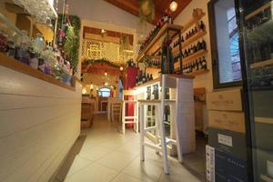 Attività / Licenza di 90 m² a Santarcangelo di Rom
