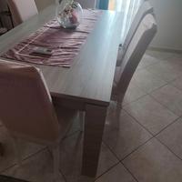 Tavolo con 6 sedie