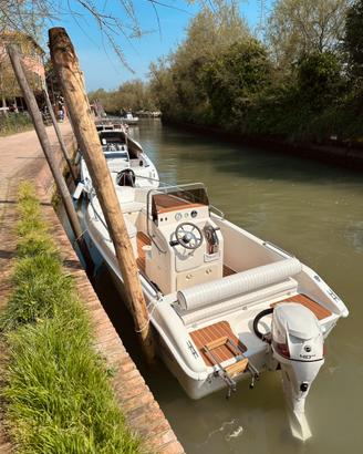 Barca Arkos Open 507 + Evinrude 40/60cv e-tec