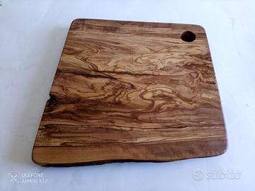 Tagliere in legno massello di ulivo