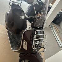 Vespa gts 300